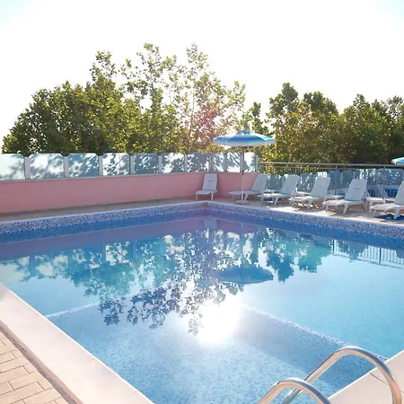 Silvaion Hotel Villamarina