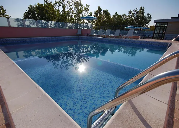 Silvaion 2* فيلا مارينا